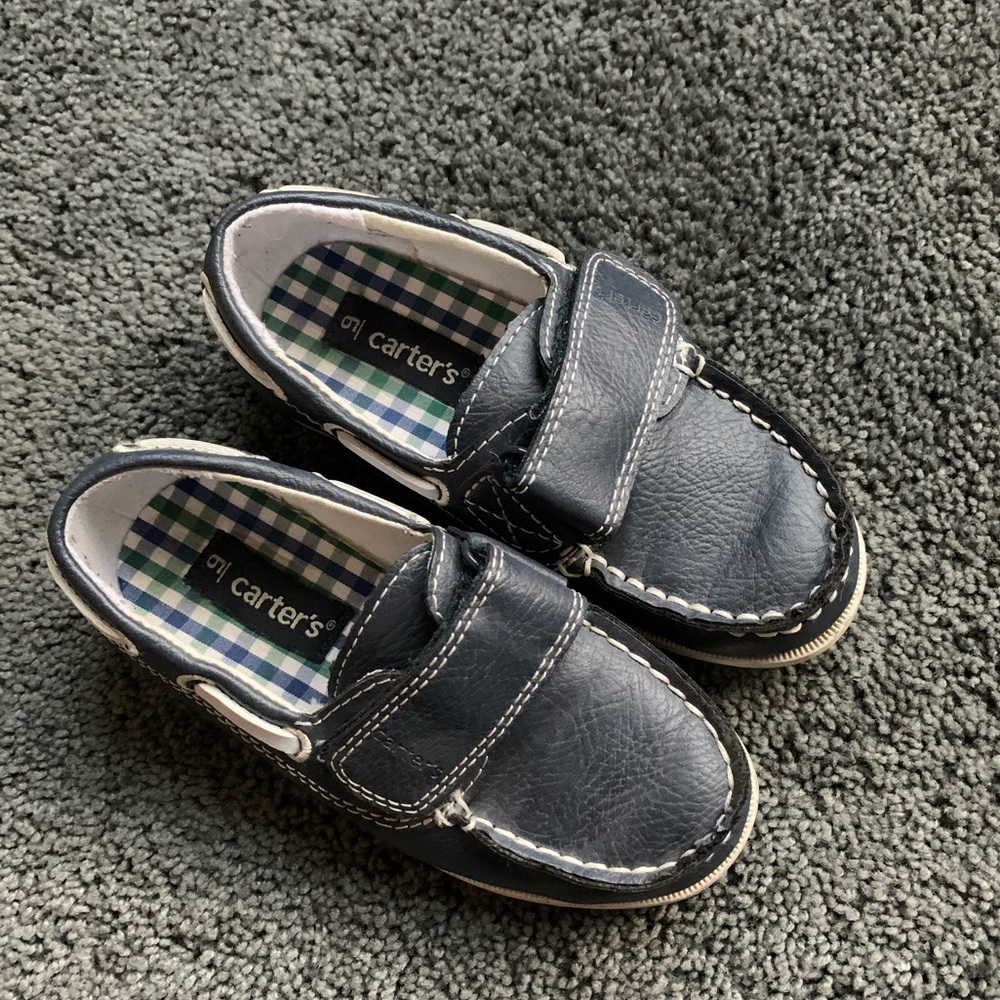 🦕Carter’s (6) Velcro Navy Boat Shoe🦕